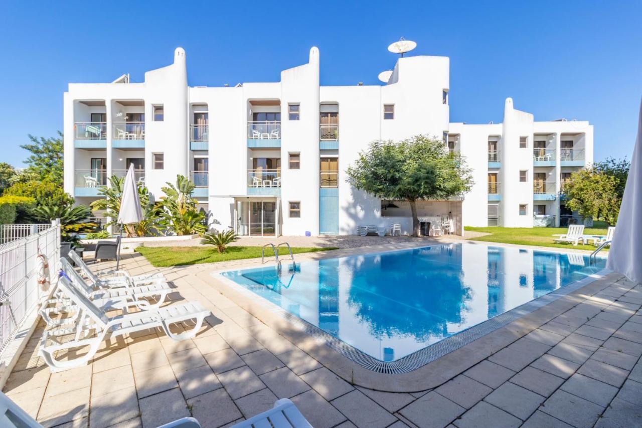 Zarco - Cosy Apartment In Vilamoura With A Balcony With View To The 2 Swimming Pools - Near The Beach & The Marina Quarteira Buitenkant foto