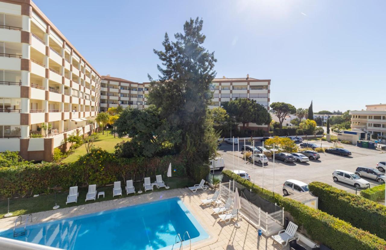 Zarco - Cosy Apartment In Vilamoura With A Balcony With View To The 2 Swimming Pools - Near The Beach & The Marina Quarteira Buitenkant foto