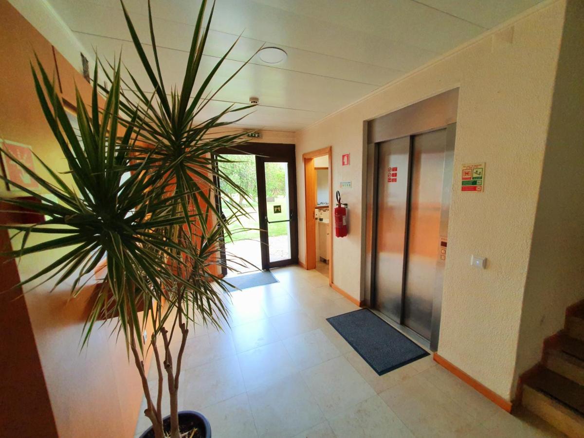 Zarco - Cosy Apartment In Vilamoura With A Balcony With View To The 2 Swimming Pools - Near The Beach & The Marina Quarteira Buitenkant foto