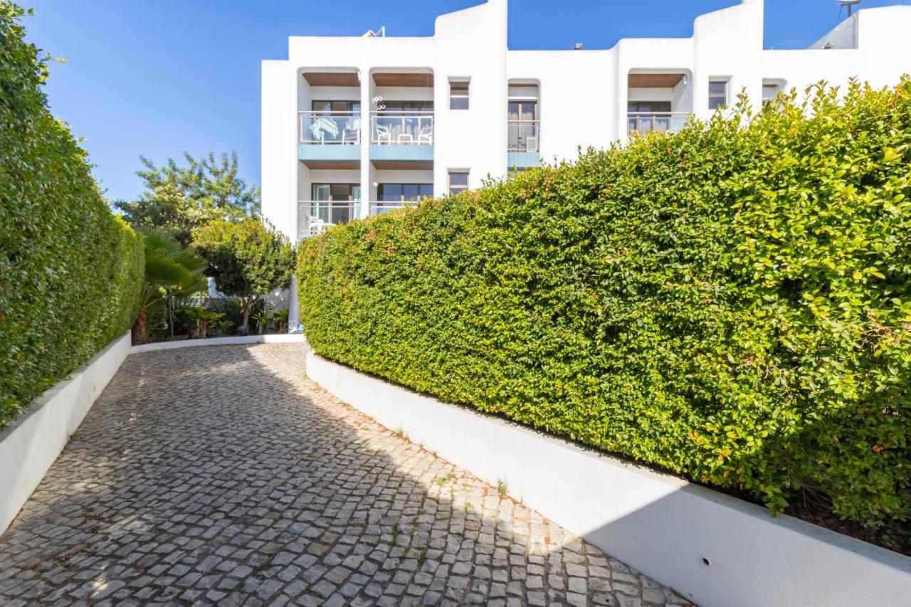 Zarco - Cosy Apartment In Vilamoura With A Balcony With View To The 2 Swimming Pools - Near The Beach & The Marina Quarteira Buitenkant foto