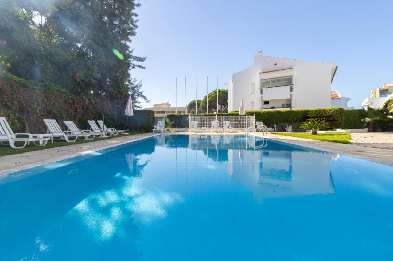Zarco - Cosy Apartment In Vilamoura With A Balcony With View To The 2 Swimming Pools - Near The Beach & The Marina Quarteira Buitenkant foto