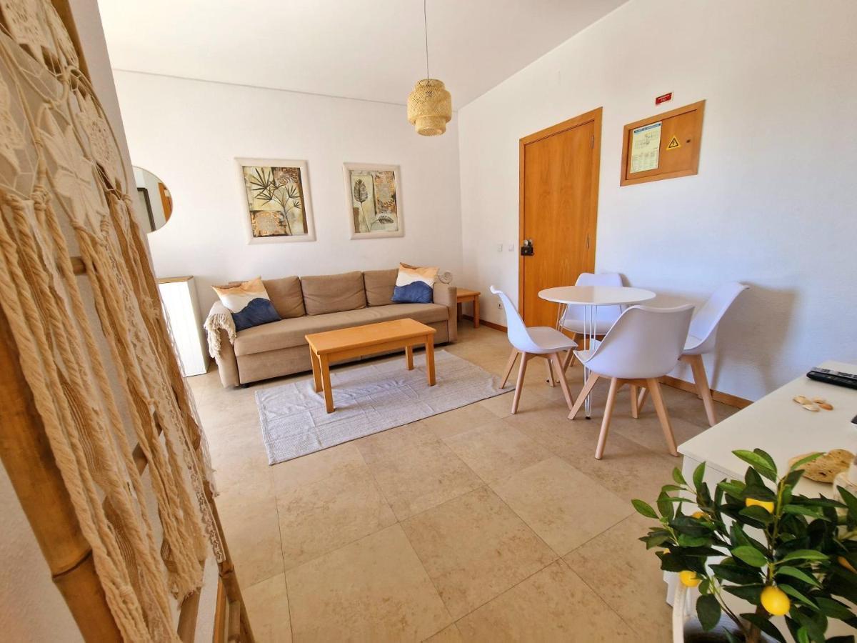 Zarco - Cosy Apartment In Vilamoura With A Balcony With View To The 2 Swimming Pools - Near The Beach & The Marina Quarteira Buitenkant foto