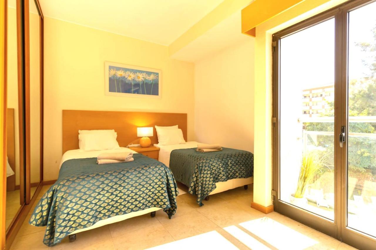 Zarco - Cosy Apartment In Vilamoura With A Balcony With View To The 2 Swimming Pools - Near The Beach & The Marina Quarteira Buitenkant foto