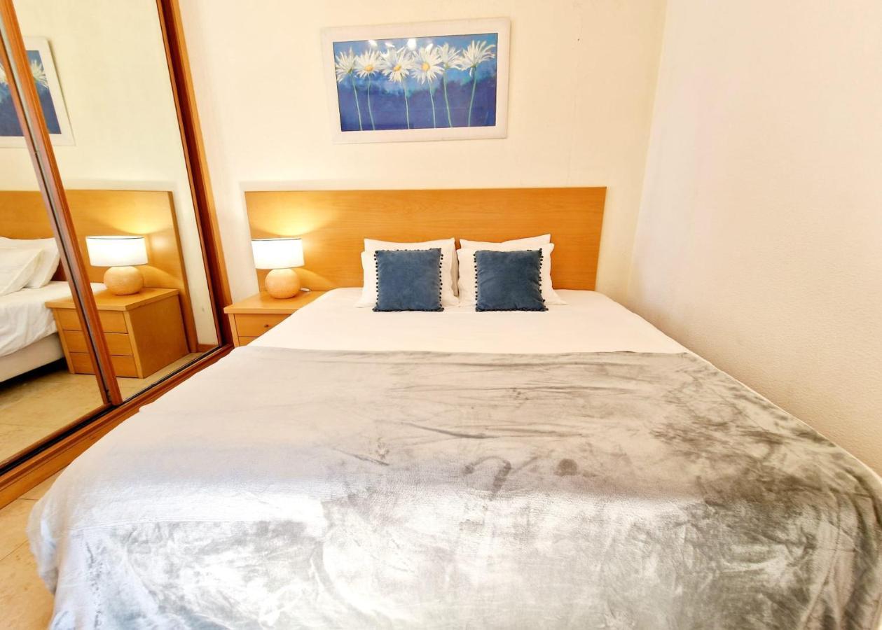 Zarco - Cosy Apartment In Vilamoura With A Balcony With View To The 2 Swimming Pools - Near The Beach & The Marina Quarteira Buitenkant foto